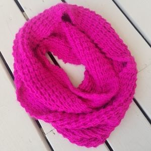 Fushia infinity knitted scarf